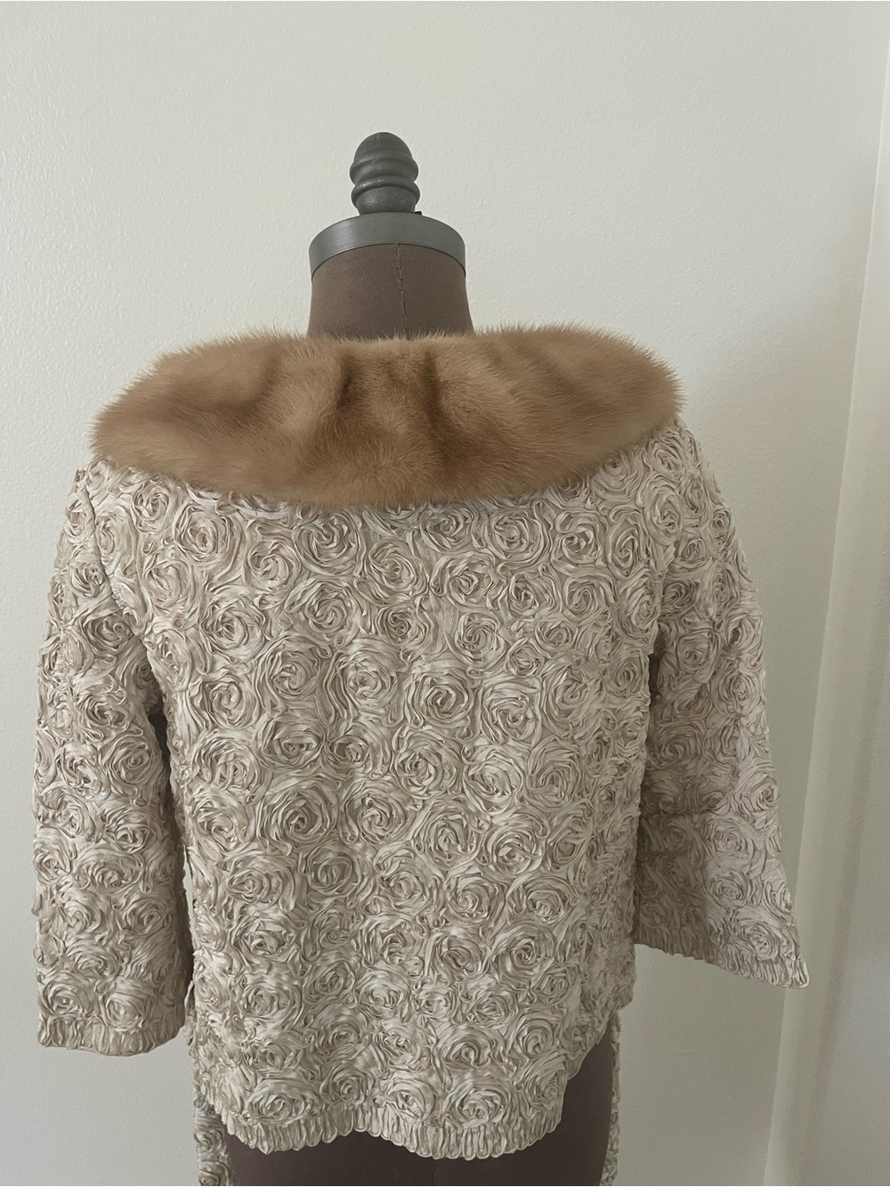 Vintage Maggie Chase Skirt Set with Faux Fur Collar - Picture 4 of 15